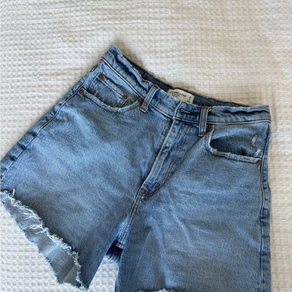 Abercrombie & Fitch Curve Love High Rise Dad Short